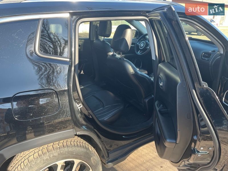 Внедорожник / Кроссовер Jeep Compass 2018 в Киеве