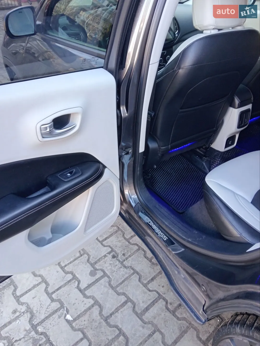 2018 Jeep Compass - мініатюра 17
