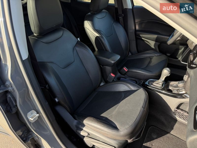 Внедорожник / Кроссовер Jeep Compass 2019 в Киеве