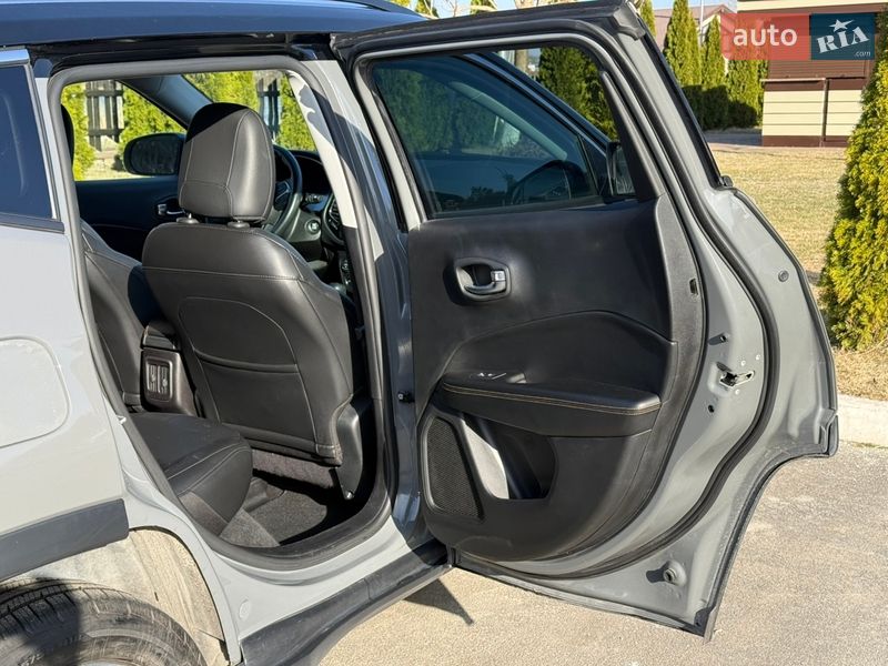 Внедорожник / Кроссовер Jeep Compass 2019 в Киеве