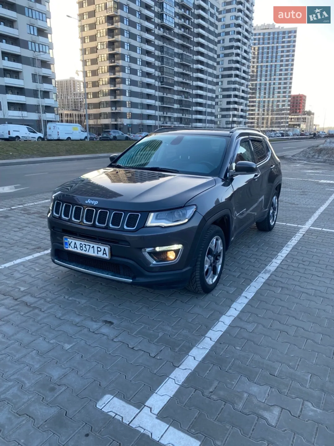 2017 Jeep Compass - мініатюра 2