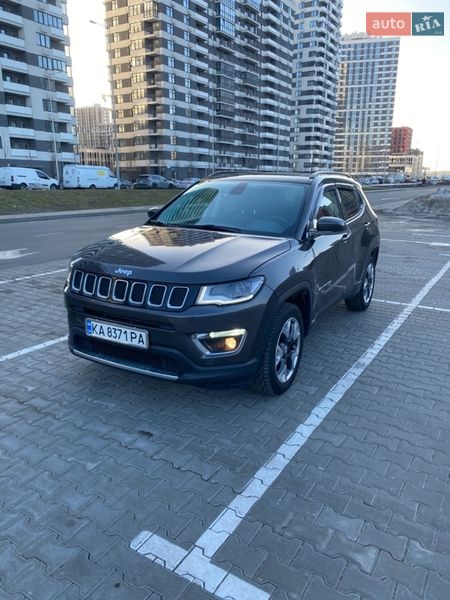 Внедорожник / Кроссовер Jeep Compass 2017 в Киеве