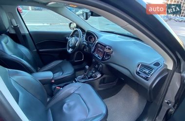 Внедорожник / Кроссовер Jeep Compass 2017 в Киеве