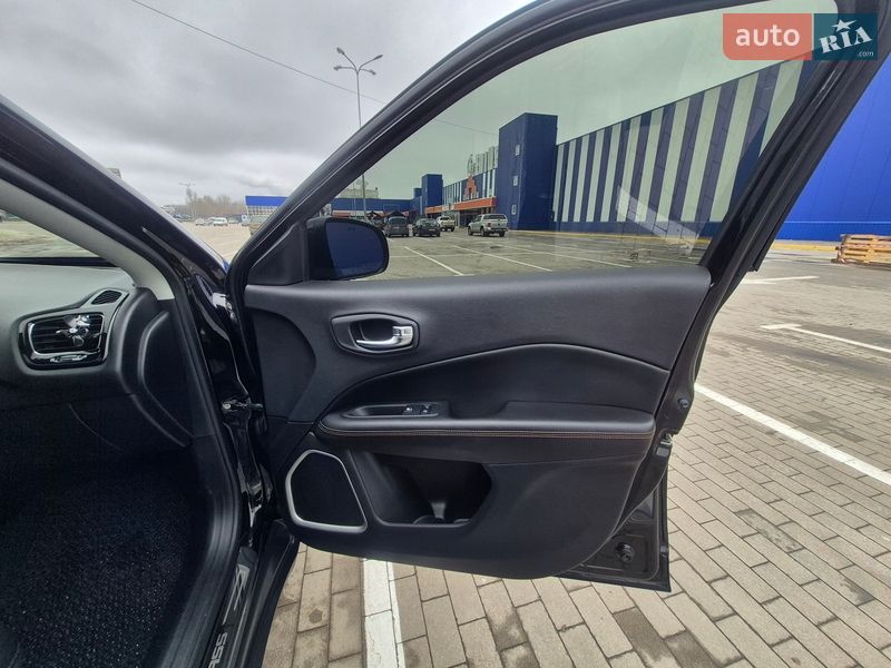 Внедорожник / Кроссовер Jeep Compass 2017 в Сумах