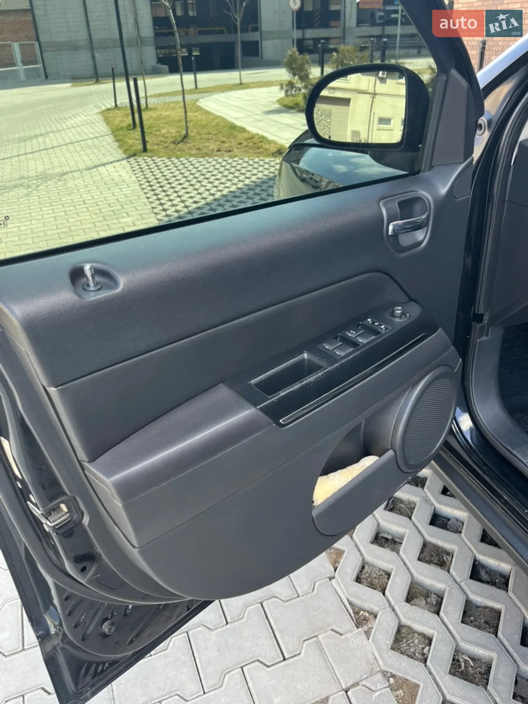 2011 Jeep Compass - мініатюра 47