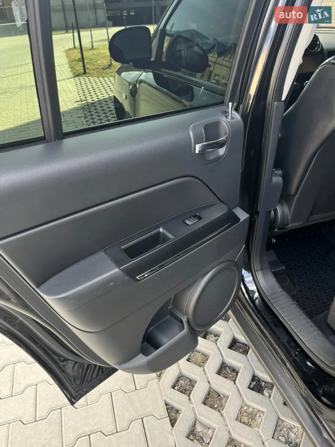 2011 Jeep Compass - мініатюра 79
