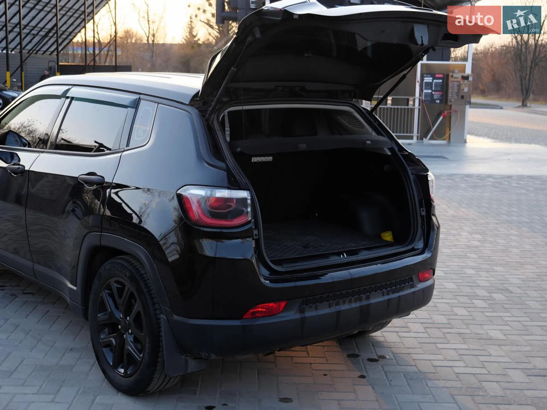 2019 Jeep Compass - мініатюра 13