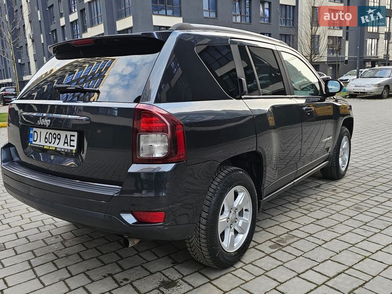 Внедорожник / Кроссовер Jeep Compass 2015 в Ивано-Франковске