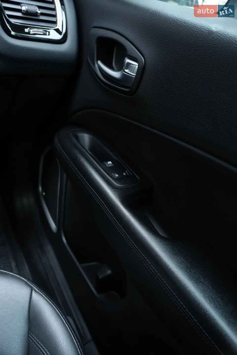 2021 Jeep Compass - мініатюра 20