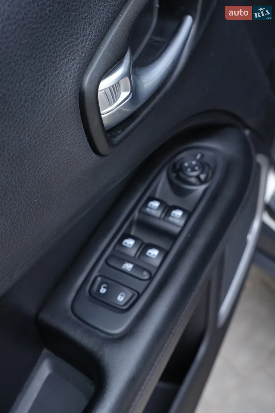 2021 Jeep Compass - мініатюра 36