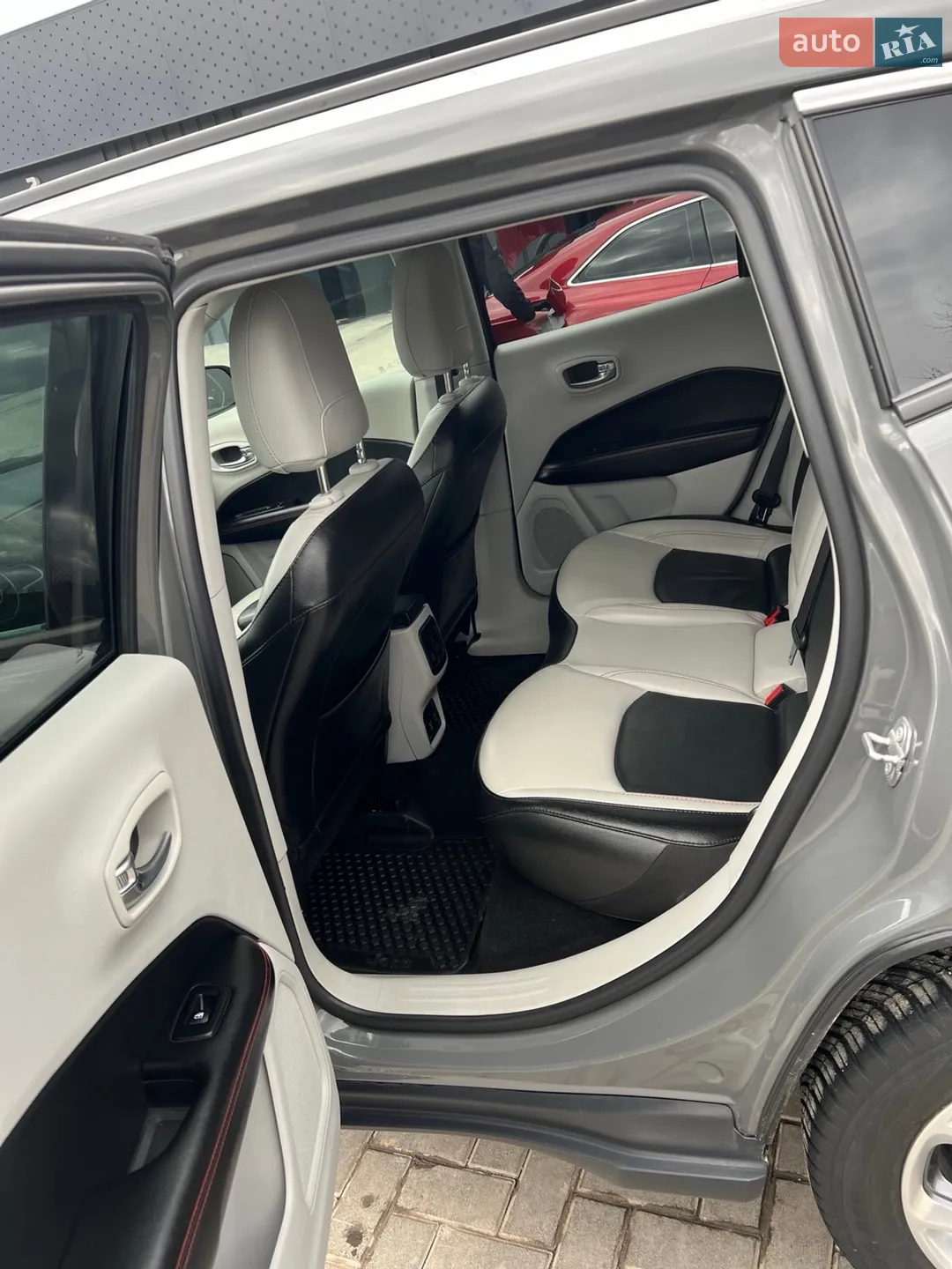 2019 Jeep Compass - мініатюра 4
