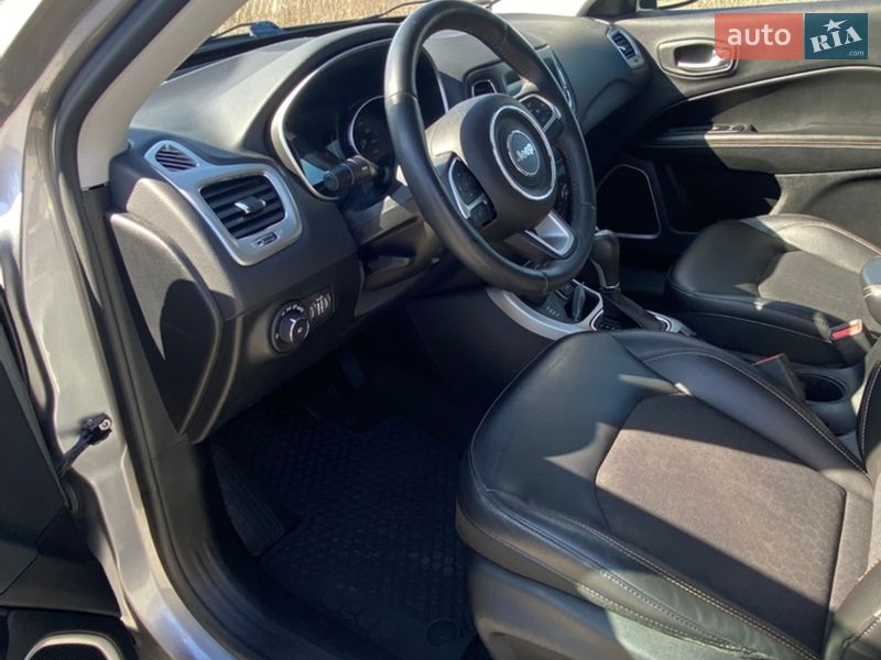 Внедорожник / Кроссовер Jeep Compass 2017 в Полтаве