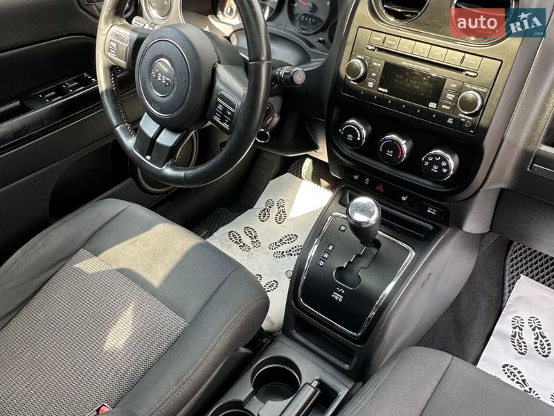 Позашляховик / Кросовер Jeep Compass 2011 в Смілі