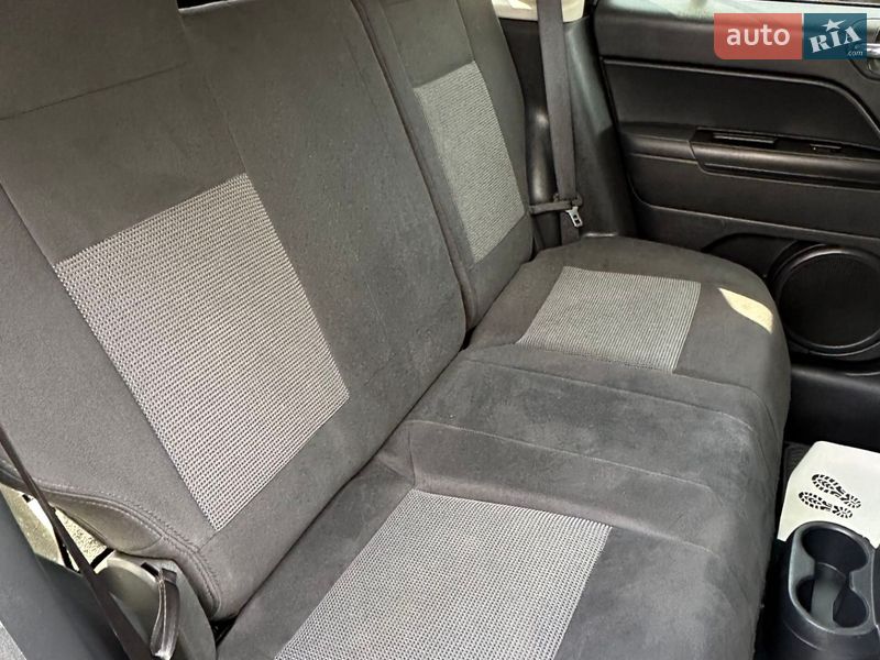 Позашляховик / Кросовер Jeep Compass 2011 в Смілі