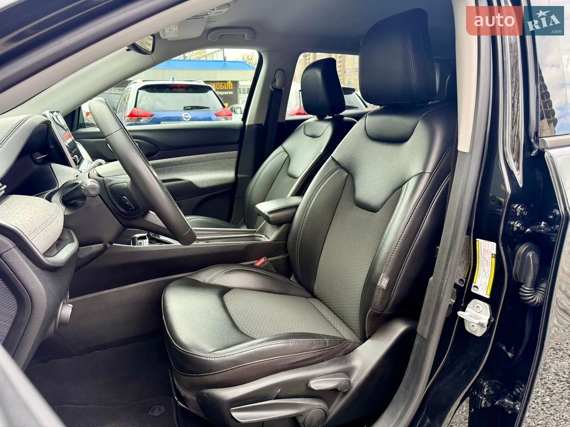 2022 Jeep Compass - мініатюра 8