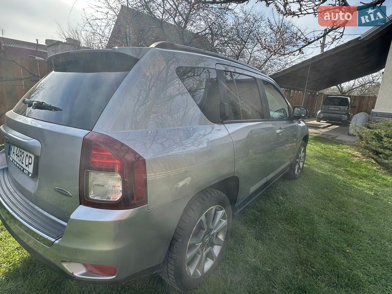 Внедорожник / Кроссовер Jeep Compass 2016 в Глевахе