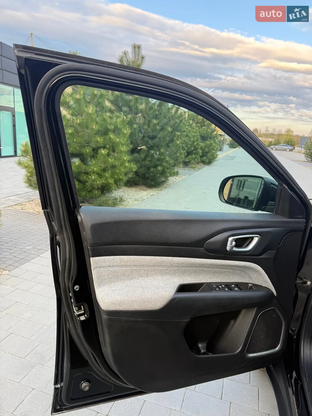 2021 Jeep Compass - мініатюра 58