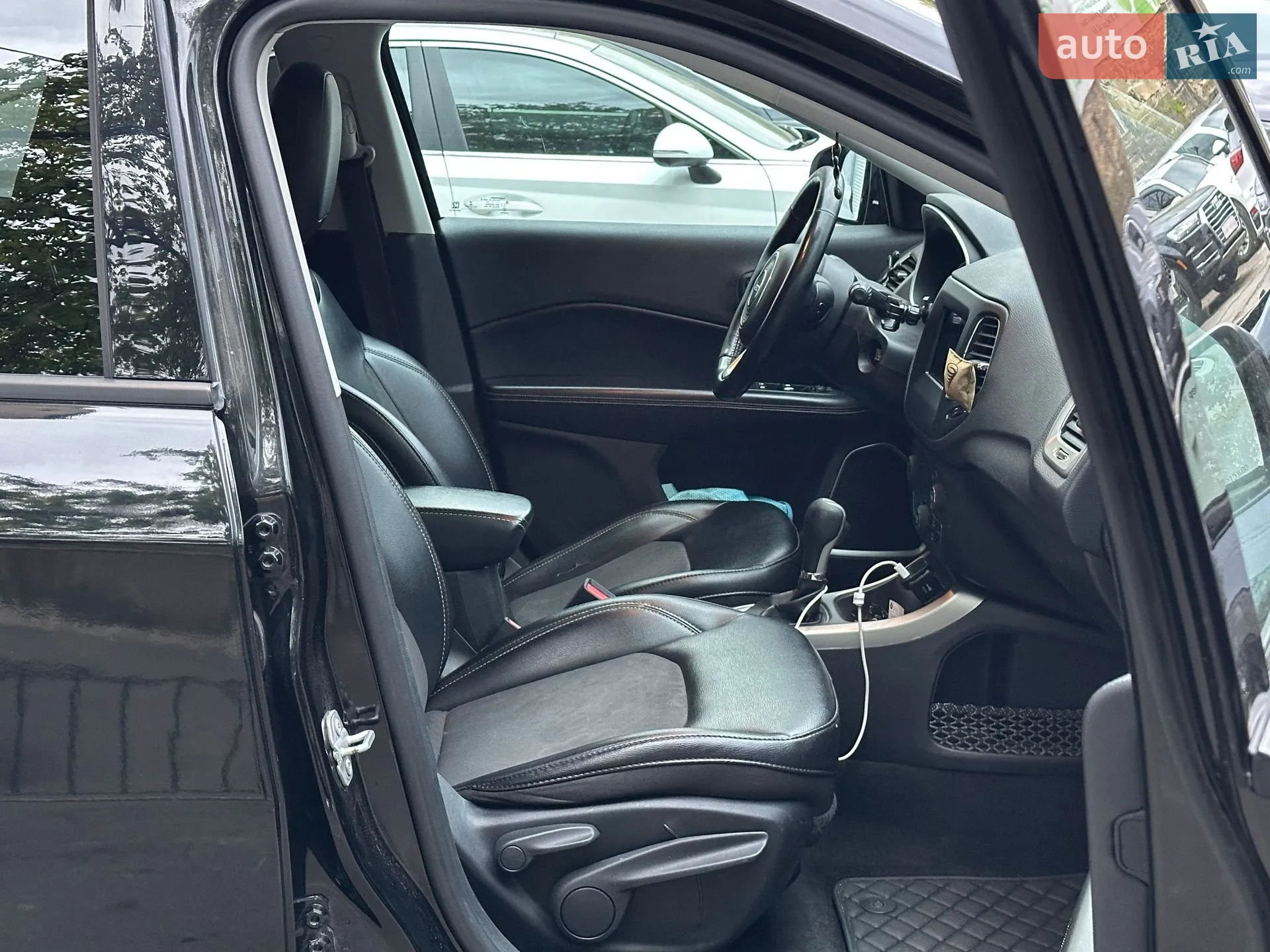 2019 Jeep Compass - мініатюра 28