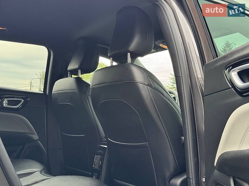 Внедорожник / Кроссовер Jeep Compass 2023 в Ровно