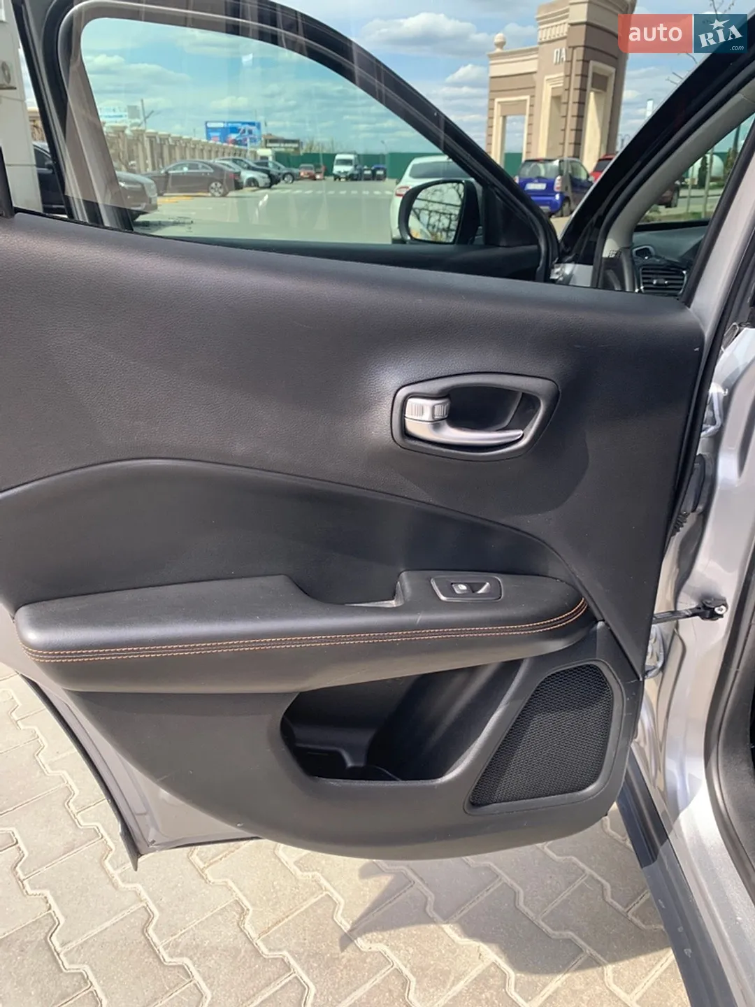 2019 Jeep Compass - мініатюра 10