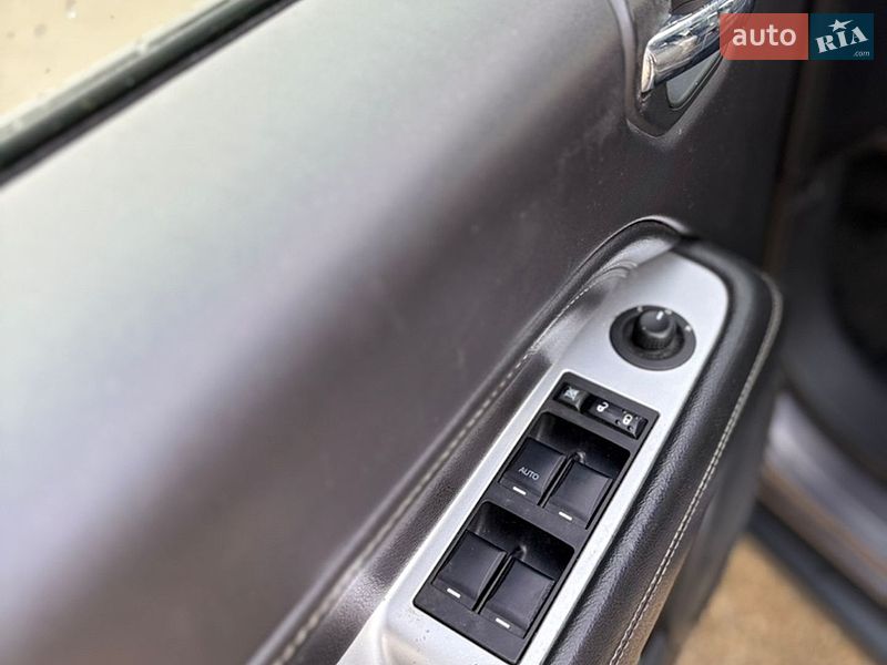 Внедорожник / Кроссовер Jeep Compass 2015 в Киеве