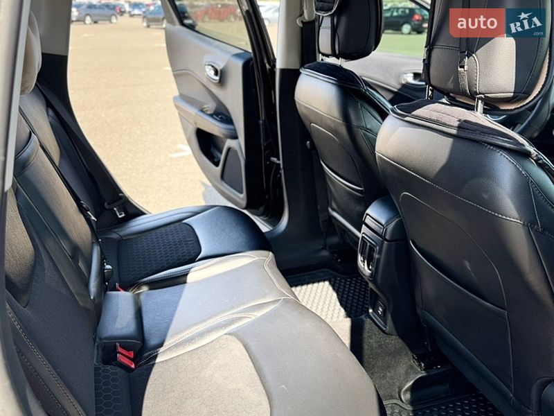 Внедорожник / Кроссовер Jeep Compass 2018 в Киеве