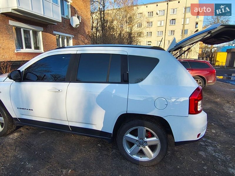 Внедорожник / Кроссовер Jeep Compass 2012 в Нежине