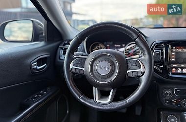 Внедорожник / Кроссовер Jeep Compass 2017 в Киеве