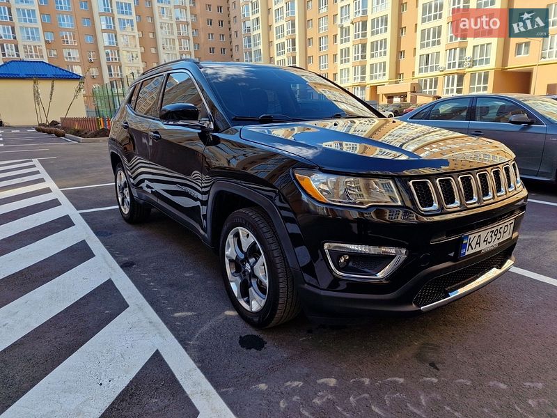 Внедорожник / Кроссовер Jeep Compass 2017 в Киеве