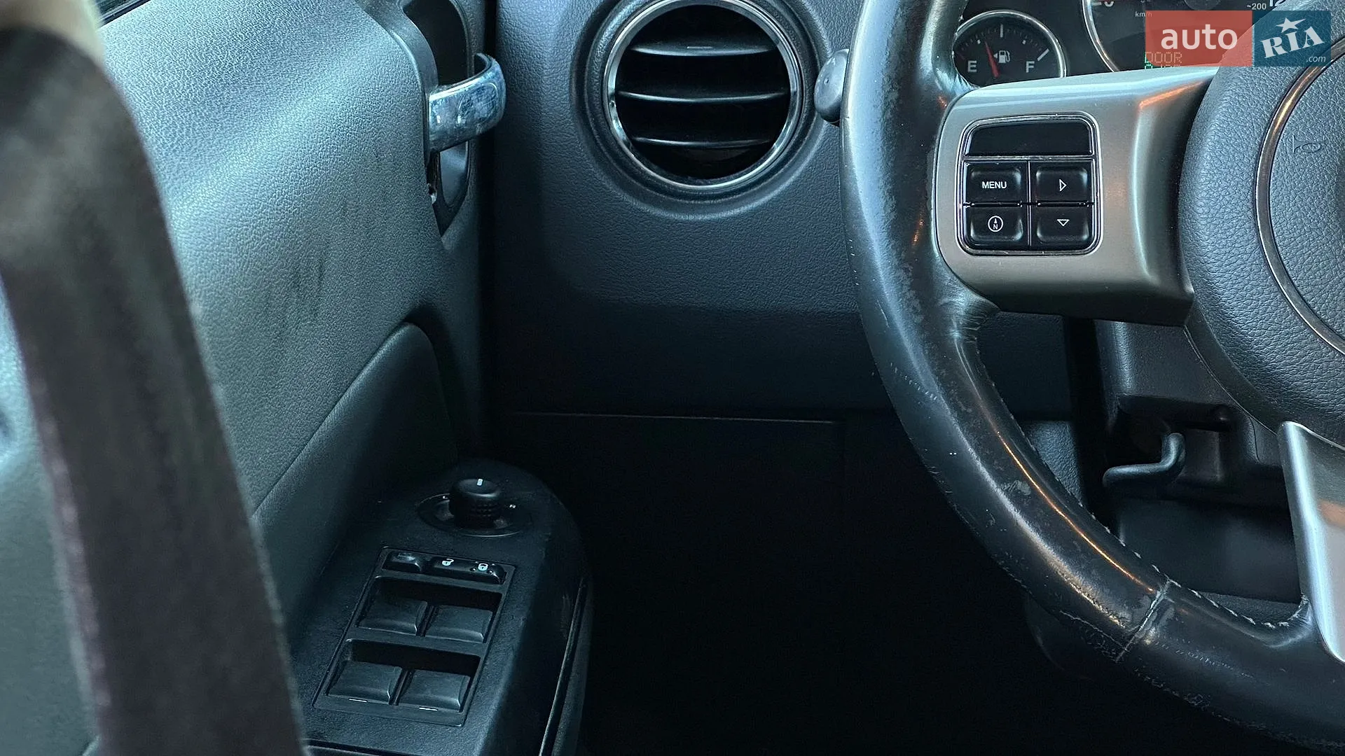 2011 Jeep Compass - мініатюра 41