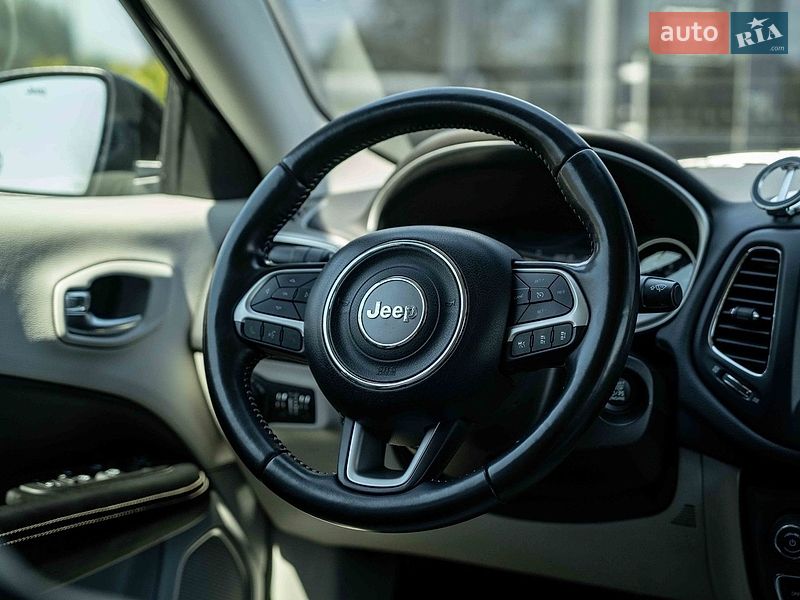 Позашляховик / Кросовер Jeep Compass 2019 в Чернівцях
