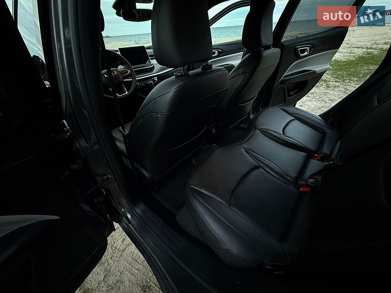 Позашляховик / Кросовер Jeep Compass 2024 в Черкасах