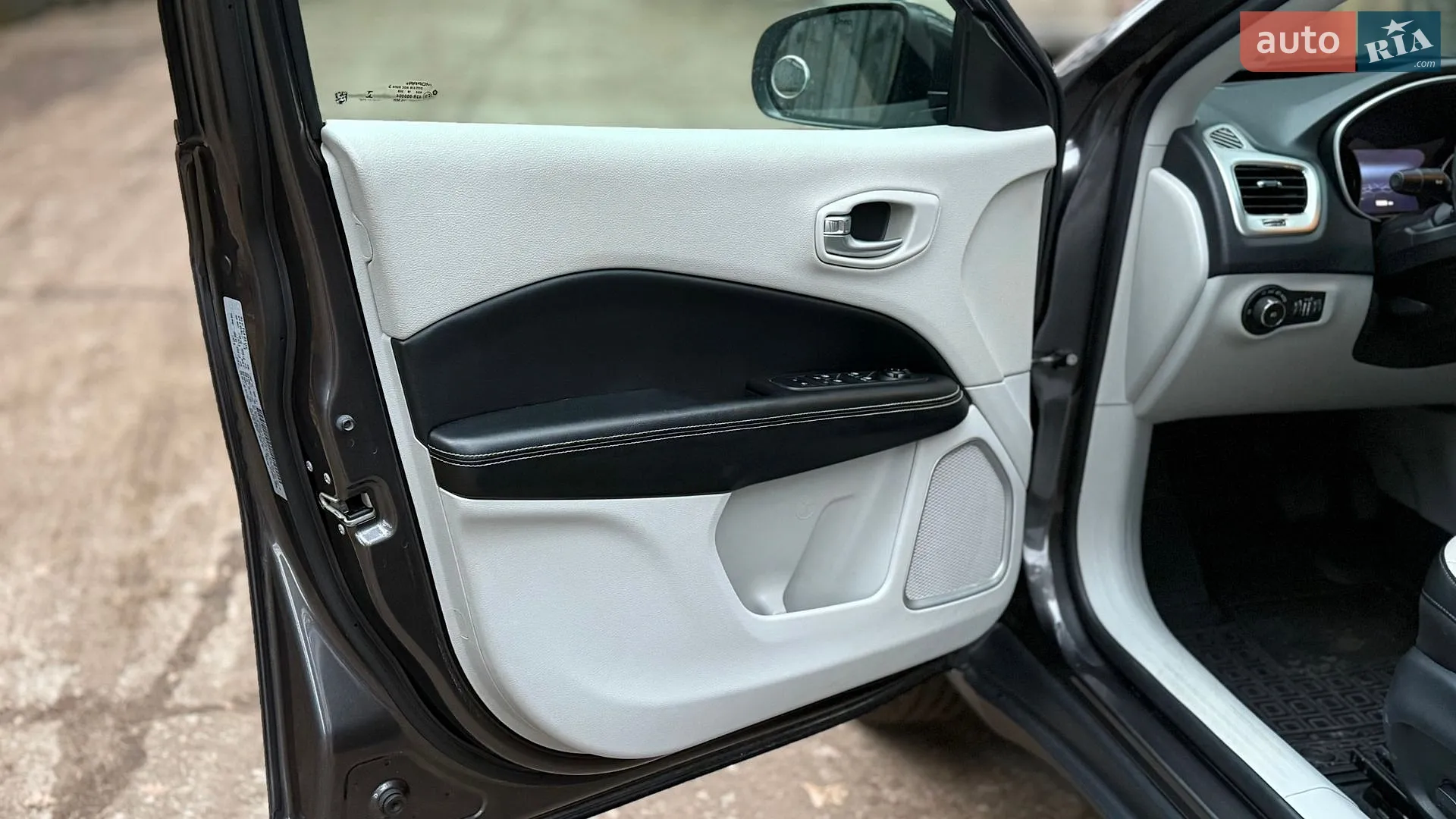 2018 Jeep Compass - мініатюра 14