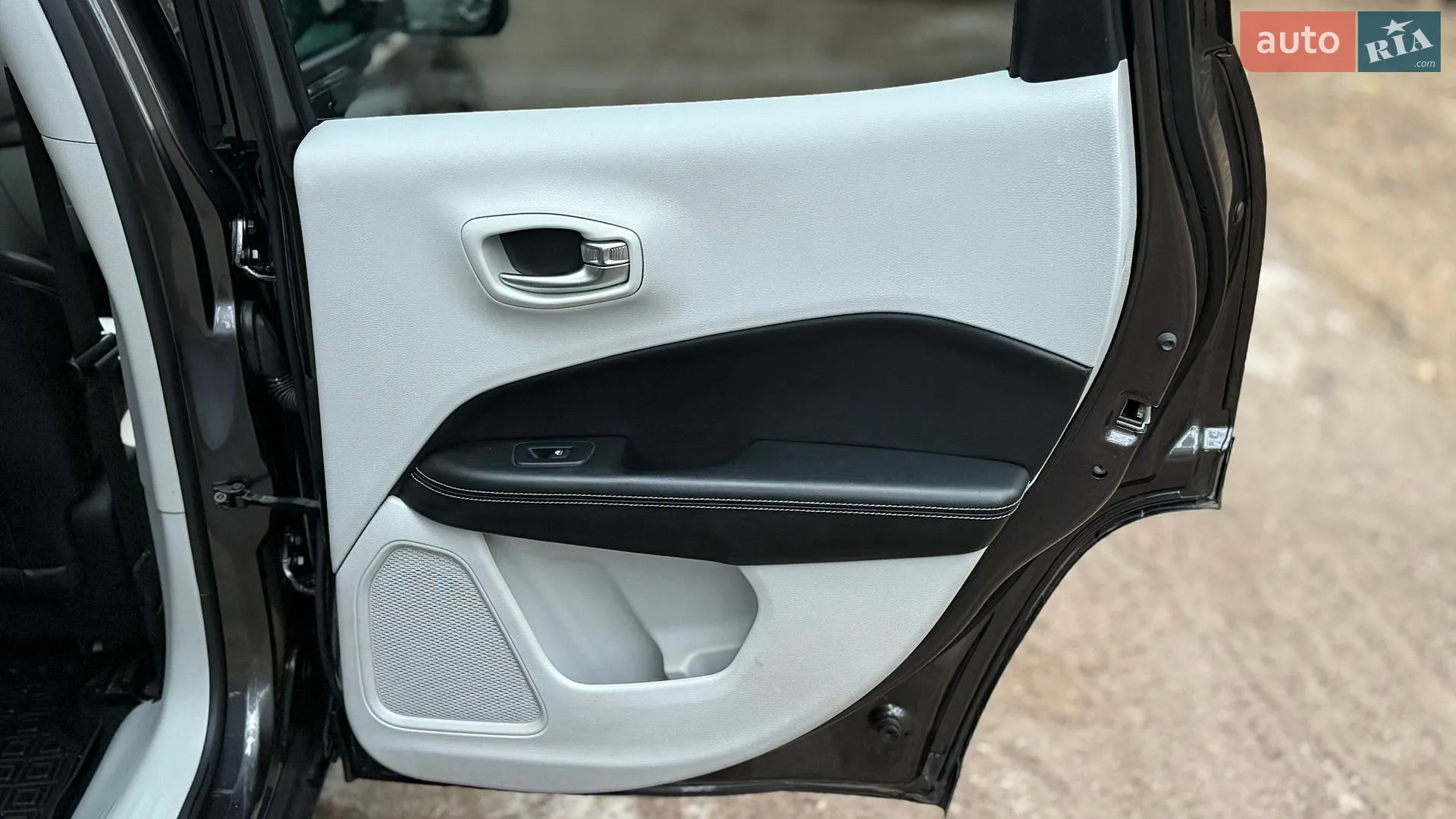 2018 Jeep Compass - мініатюра 17
