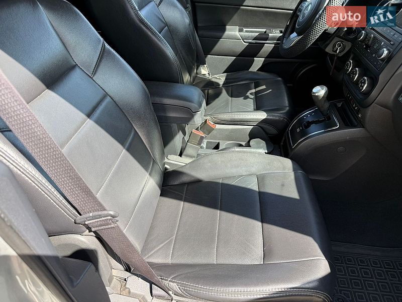Позашляховик / Кросовер Jeep Compass 2011 в Києві