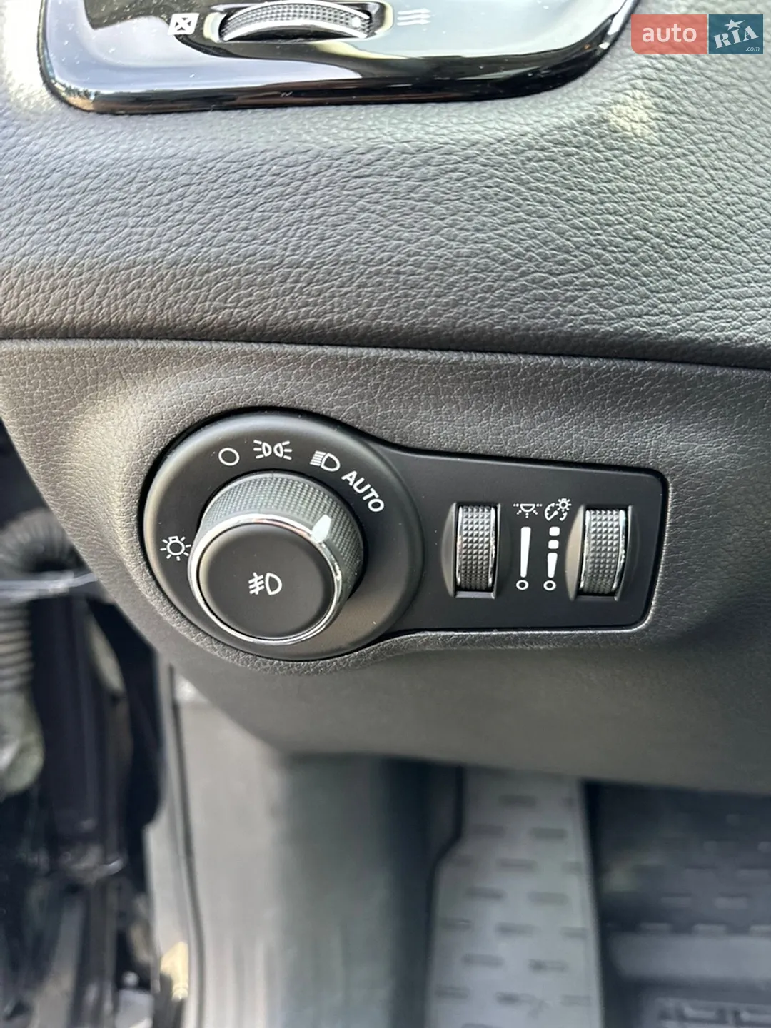2018 Jeep Compass - мініатюра 25