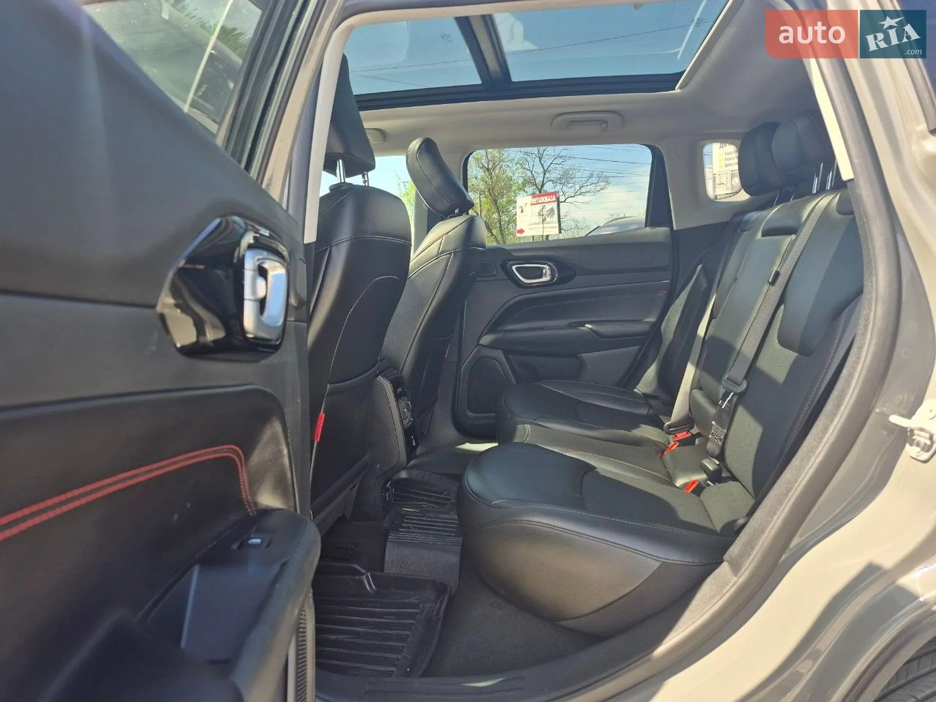 2021 Jeep Compass - мініатюра 9