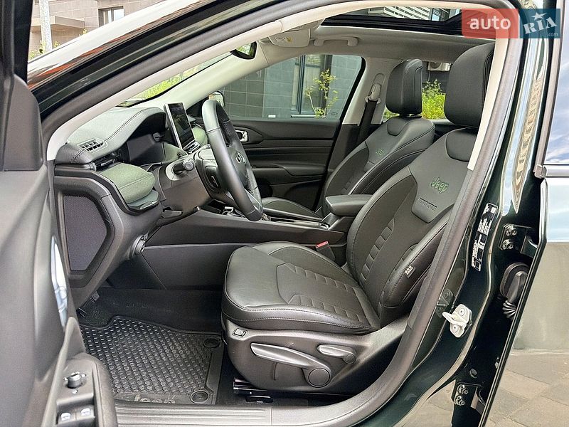 Внедорожник / Кроссовер Jeep Compass 2025 в Киеве