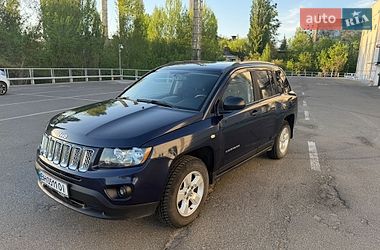 Внедорожник / Кроссовер Jeep Compass 2016 в Киеве