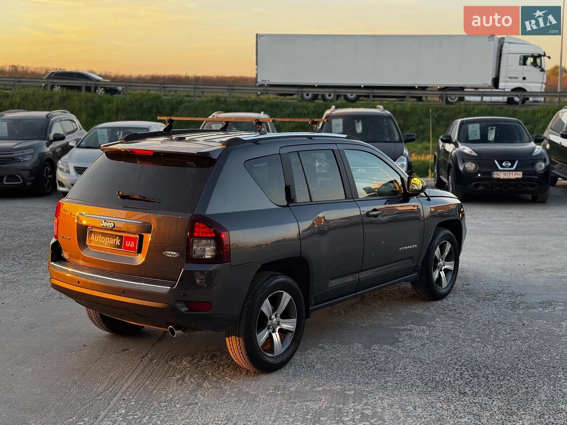 2016 Jeep Compass - мініатюра 12