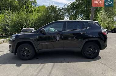 Внедорожник / Кроссовер Jeep Compass 2017 в Киеве