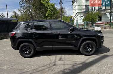 Внедорожник / Кроссовер Jeep Compass 2017 в Киеве
