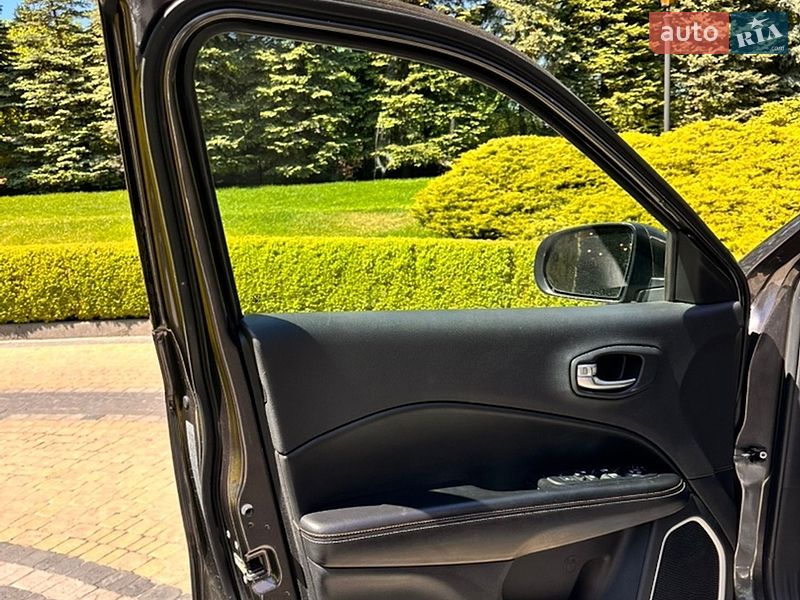 Внедорожник / Кроссовер Jeep Compass 2020 в Львове