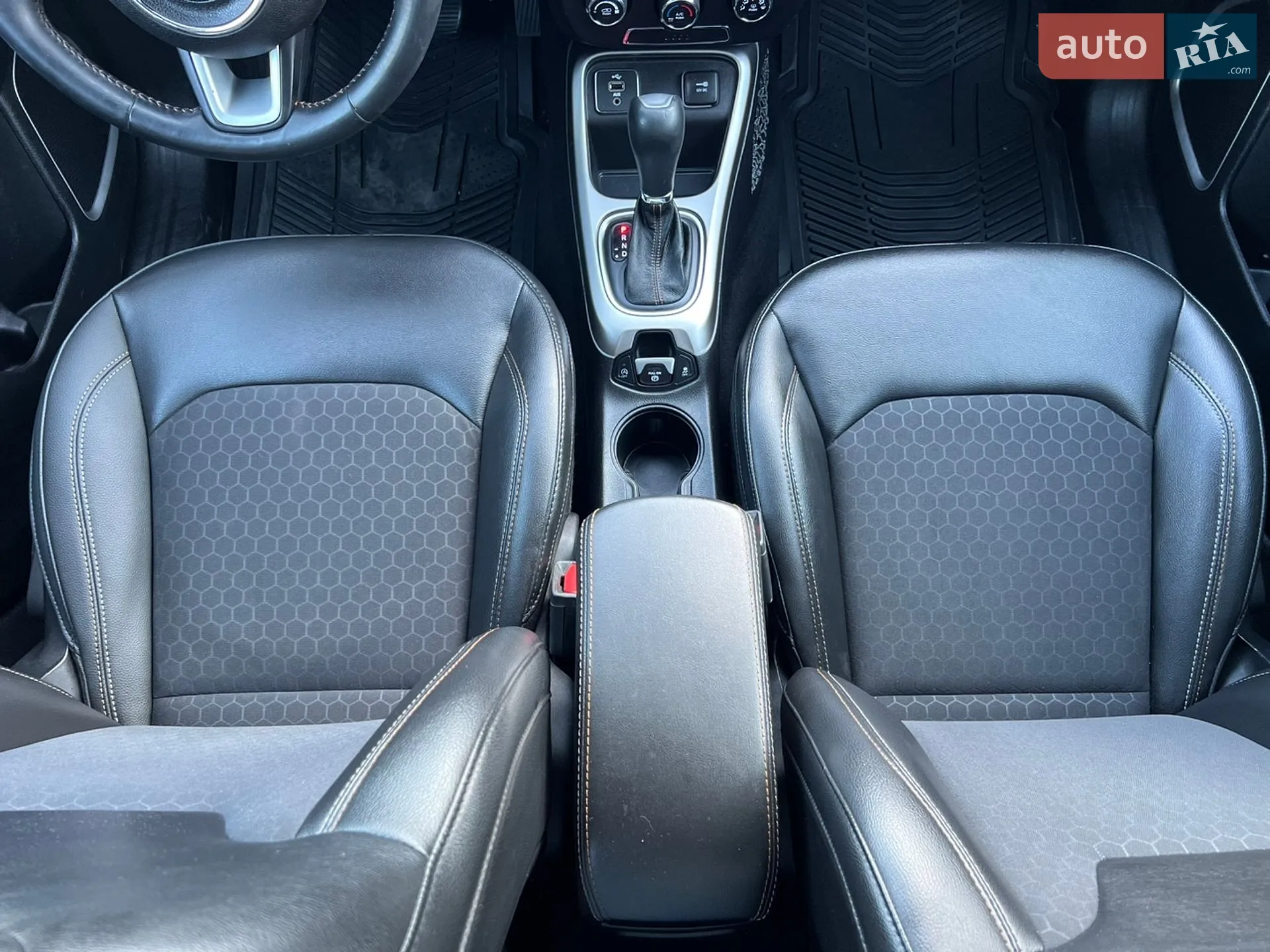 2018 Jeep Compass - мініатюра 17