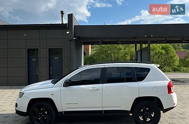 Внедорожник / Кроссовер Jeep Compass 2012 в Воловце