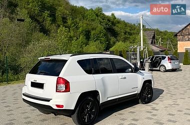 Внедорожник / Кроссовер Jeep Compass 2012 в Воловце