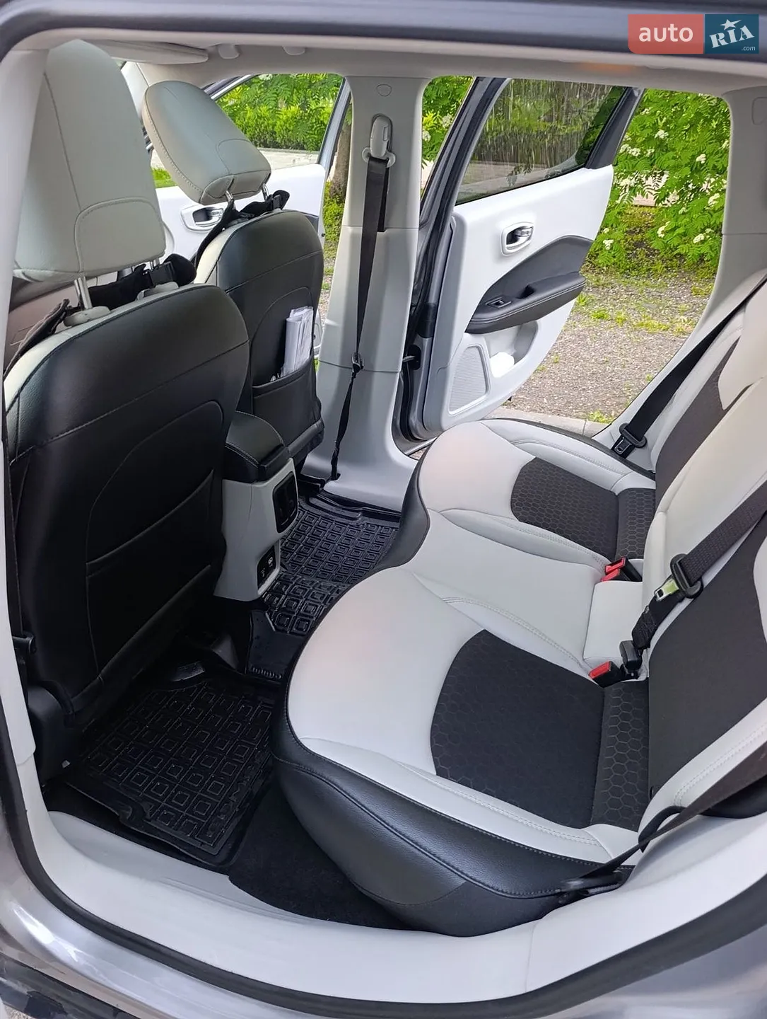 2020 Jeep Compass - мініатюра 9