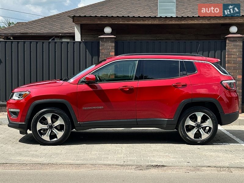 Внедорожник / Кроссовер Jeep Compass 2017 в Белогородке