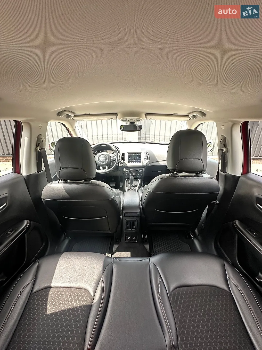 2017 Jeep Compass - мініатюра 16