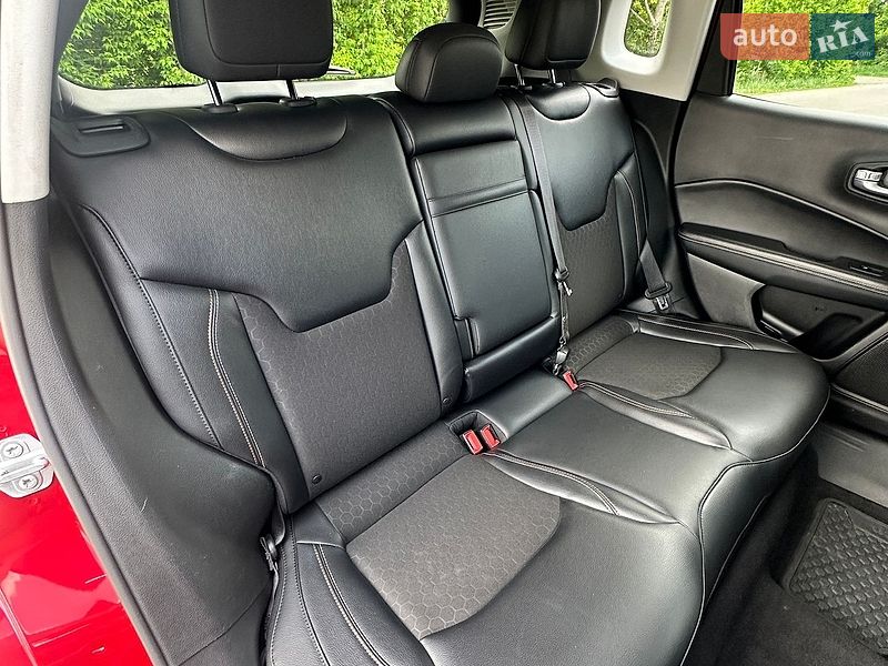 Внедорожник / Кроссовер Jeep Compass 2017 в Белогородке